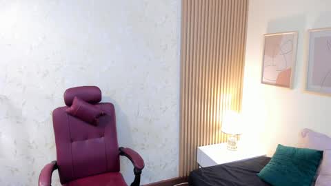 Snapshot of sophiahart_ chatting on May 31, 12:01 pm Sophia online show from May 31, 12:01 pm