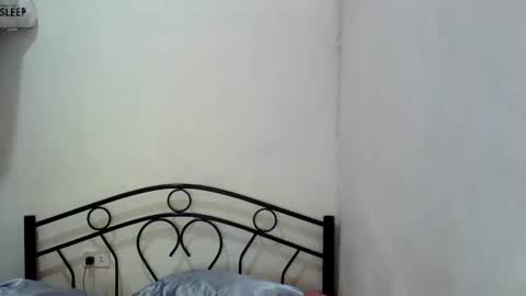 Snapshot of sophialaurel chatting on December 2, 4:40 am sophialaurel online show from December 2, 4:40 am