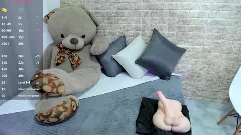   online show from January 6, 12:53 pm