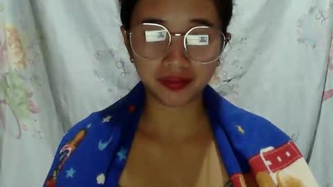 sophie_193 online show from May 7, 5:51 pm