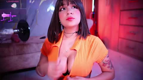 sophie online show from May 19, 2:29 am