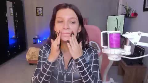 sophie doll online show from July 18, 5:39 pm