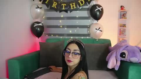 sophie_soft69 online show from July 10, 7:45 am