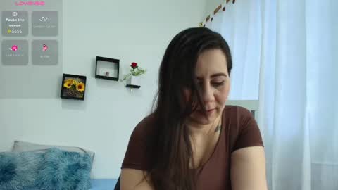 SOPHIE TYLER online show from July 8, 1:26 pm