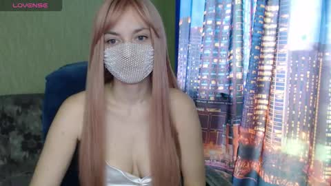 Sophie online show from March 14, 9:15 am