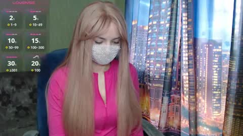 Sophie online show from April 13, 9:15 am