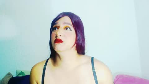 sophiehillsxo online show from March 28, 4:45 am