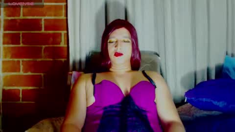 sophiehillsxo online show from August 7, 12:12 am