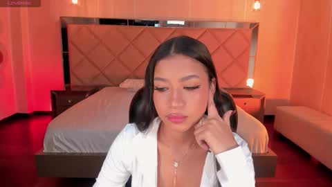 Snapshot of sophiehouston_ chatting on March 3, 4:07 am Sophie Houston online show from March 3, 4:07 am