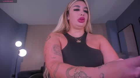 Sophie  Palmer online show from May 20, 12:33 pm