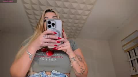 Sophie  Palmer online show from May 24, 11:59 am