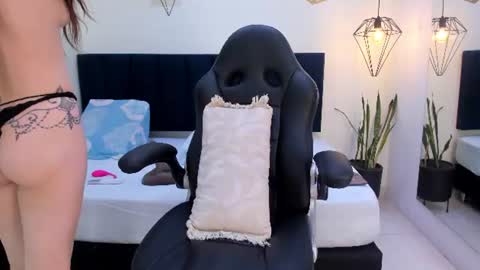 sophieturner_mg online show from July 17, 7:08 pm