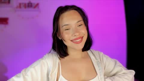 Sophiie Williams online show from January 5, 1:35 am