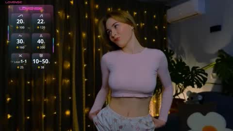 Snapshot of soul_trace chatting on December 19, 9:05 am Adalinda online show from December 19, 9:05 am