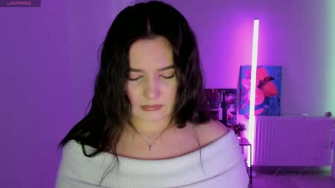 Snapshot of sour_cherry_ chatting on April 5, 9:39 am Jennie online show from April 5, 9:39 am