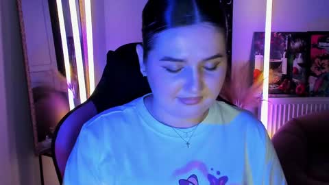 Snapshot of sour_cherry_ chatting on May 23, 6:34 pm Jennie online show from May 23, 6:34 pm