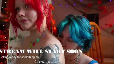 Snapshot of sova_energy chatting on May 10, 4:45 pm Leah online show from May 10, 4:45 pm