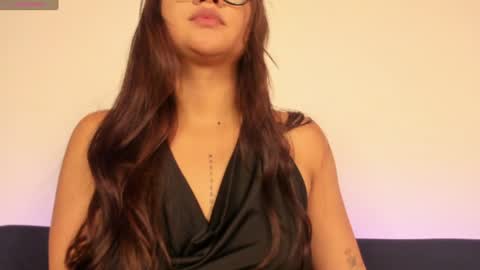Yesi online show from June 9, 5:08 am