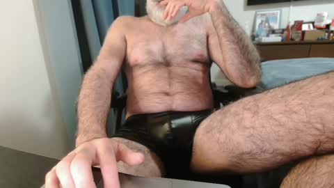 Snapshot of soyelpoti79 chatting on March 2, 3:02 am WhiteWolfFL online show from March 2, 3:02 am