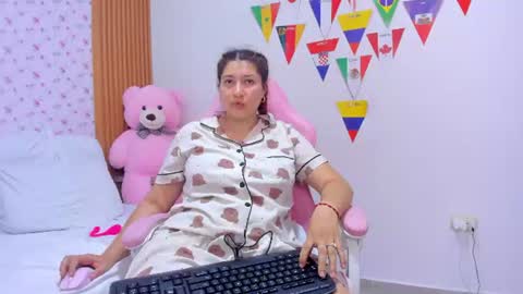 SoyQueen online show from July 13, 3:59 pm