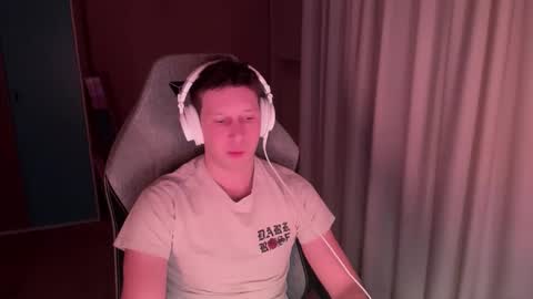 Snapshot of spaduzz chatting on February 3, 6:46 pm spaduzz online show from February 3, 6:46 pm