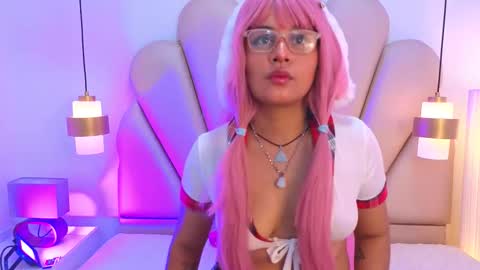Snapshot of sparkle_madison chatting on February 7, 8:23 pm sparkle_madison online show from February 7, 8:23 pm