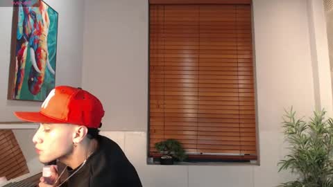 Snapshot of spencerwhite_ chatting on June 1, 8:10 pm Spencer online show from June 1, 8:10 pm