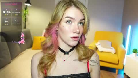 Snapshot of spicejessy chatting on June 25, 7:02 am your sweet Jessy online show from June 25, 7:02 am