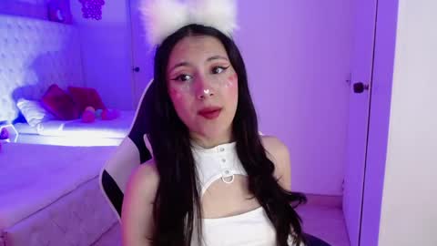 scarlett online show from April 5, 1:30 pm