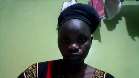 Snapshot of spicy_bella69 chatting on July 17, 9:49 am spicy_bella69 online show from July 17, 9:49 am