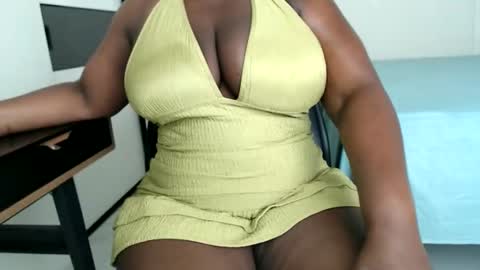 SPICYCHOCSTRAW online show from March 2, 7:10 pm