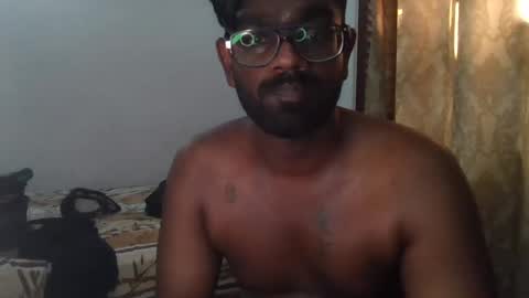 Spun Couple online show from December 4, 3:15 am