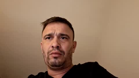 squalo1987 online show from March 1, 7:10 am