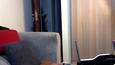 slutty online show from April 4, 12:42 am