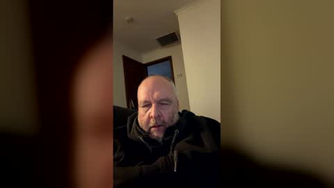 Snapshot of squirting_daddy chatting on April 9, 8:36 pm squirting_daddy online show from April 9, 8:36 pm