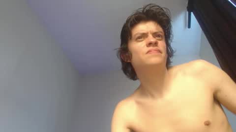 Snapshot of sr_bolaiinas chatting on February 20, 3:01 pm sr_bolaiinas online show from February 20, 3:01 pm