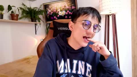 sr_evann online show from March 17, 5:38 pm