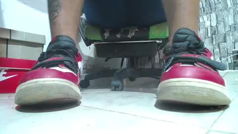 sr master cum its my old account online show from February 15, 6:37 pm