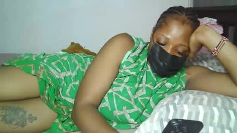 ssexxyred online show from April 4, 8:50 pm