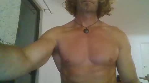 Snapshot of ssurferladd chatting on March 4, 11:16 am Riv online show from March 4, 11:16 am