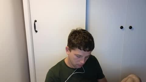 Snapshot of st1vemaster01 chatting on September 16, 3:24 pm st1vemaster01 online show from September 16, 3:24 pm