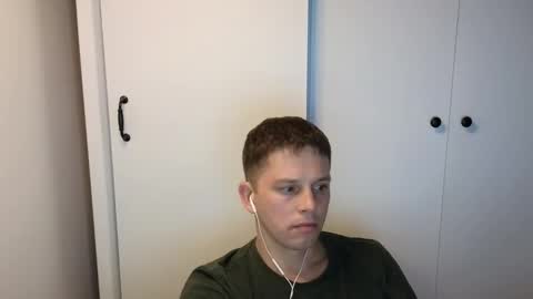 Snapshot of st1vemaster01 chatting on October 6, 4:04 pm st1vemaster01 online show from October 6, 4:04 pm