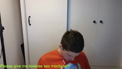 Snapshot of st1vemaster01 chatting on February 24, 3:10 pm st1vemaster01 online show from February 24, 3:10 pm