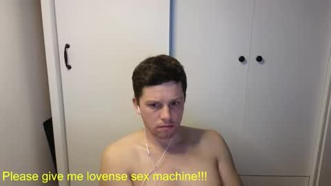 Snapshot of st1vemaster01 chatting on March 13, 4:02 pm st1vemaster01 online show from March 13, 4:02 pm