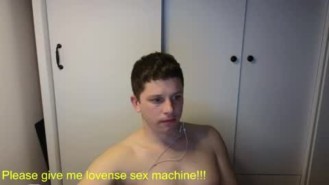 st1vemaster01 online show from April 26, 3:53 pm