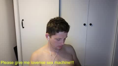 st1vemaster01 online show from May 1, 5:17 pm