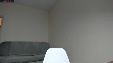 Stacey GMT5 Mo Tu We Th Fr Sa 3am -10am online show from February 13, 2:07 am