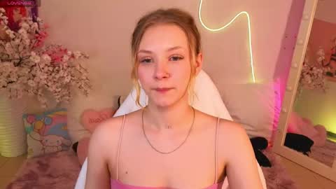 Snapshot of staceyyjones chatting on May 26, 10:11 am Stacey online show from May 26, 10:11 am
