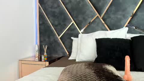 Stacie online show from July 17, 6:24 pm