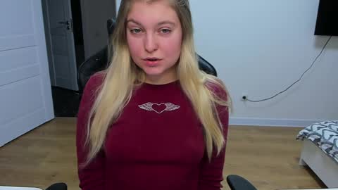 Stacy  online show from January 28, 1:59 pm